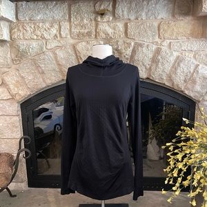 Women’s Athleta long sleeve hooded shirt, Sz L